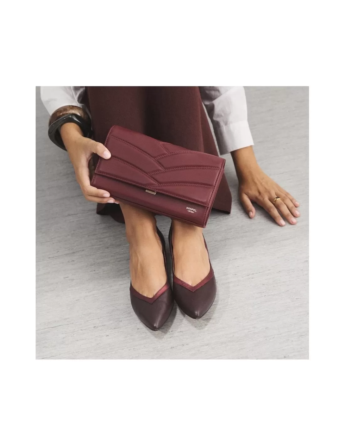 bolso_cartera_de_mano_de_piel_mujer_venecia_4-1.webp Mujer MONPIEL Bolsos De Piel Pequeños | Bolsos Piel Mujer*Bolso Cartera de mano de piel mujer Venecia