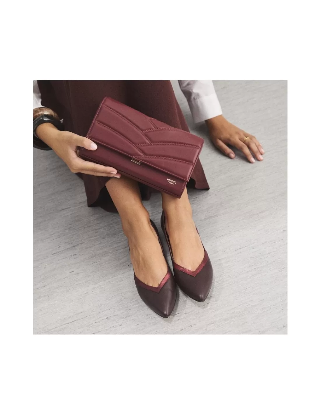 bolso_cartera_de_mano_de_piel_mujer_venecia_6-1.webp Mujer MONPIEL Bolsos De Piel Pequeños | Bolsos Piel Mujer*Bolso Cartera de mano de piel mujer Venecia