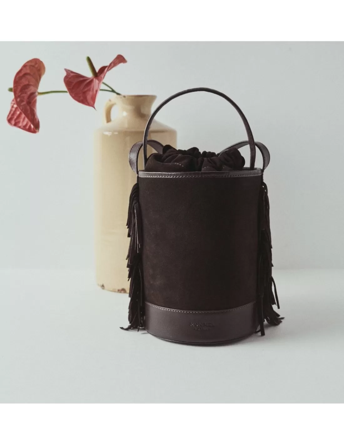 bolso_de_cubo_de_piel_flecos_pequeno_roma_8.webp Mujer MONPIEL Bolsos De Piel Pequeños | Bolsos Piel Mujer*Bolso de Cubo de piel flecos Pequeno Roma