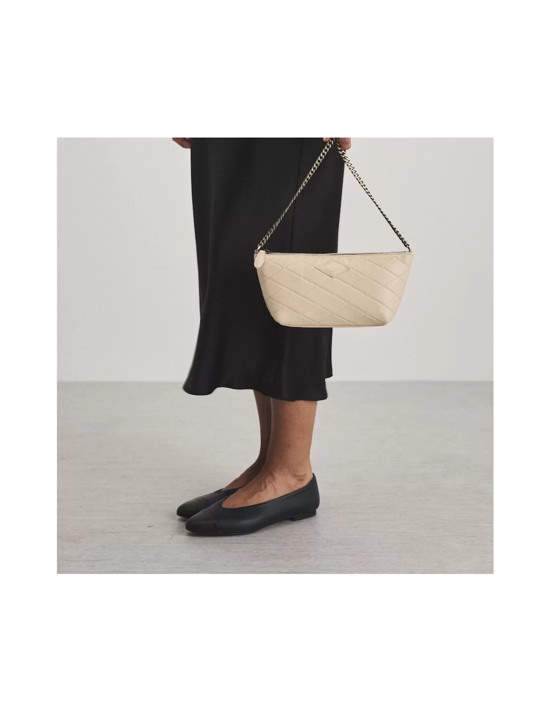 bolso_de_piel_mujer_pequeno_acolchado_new_york_2-1.webp Mujer MONPIEL Bolsos De Piel Pequeños | Bolsos Piel Mujer*Bolso de piel mujer pequeno Acolchado New York