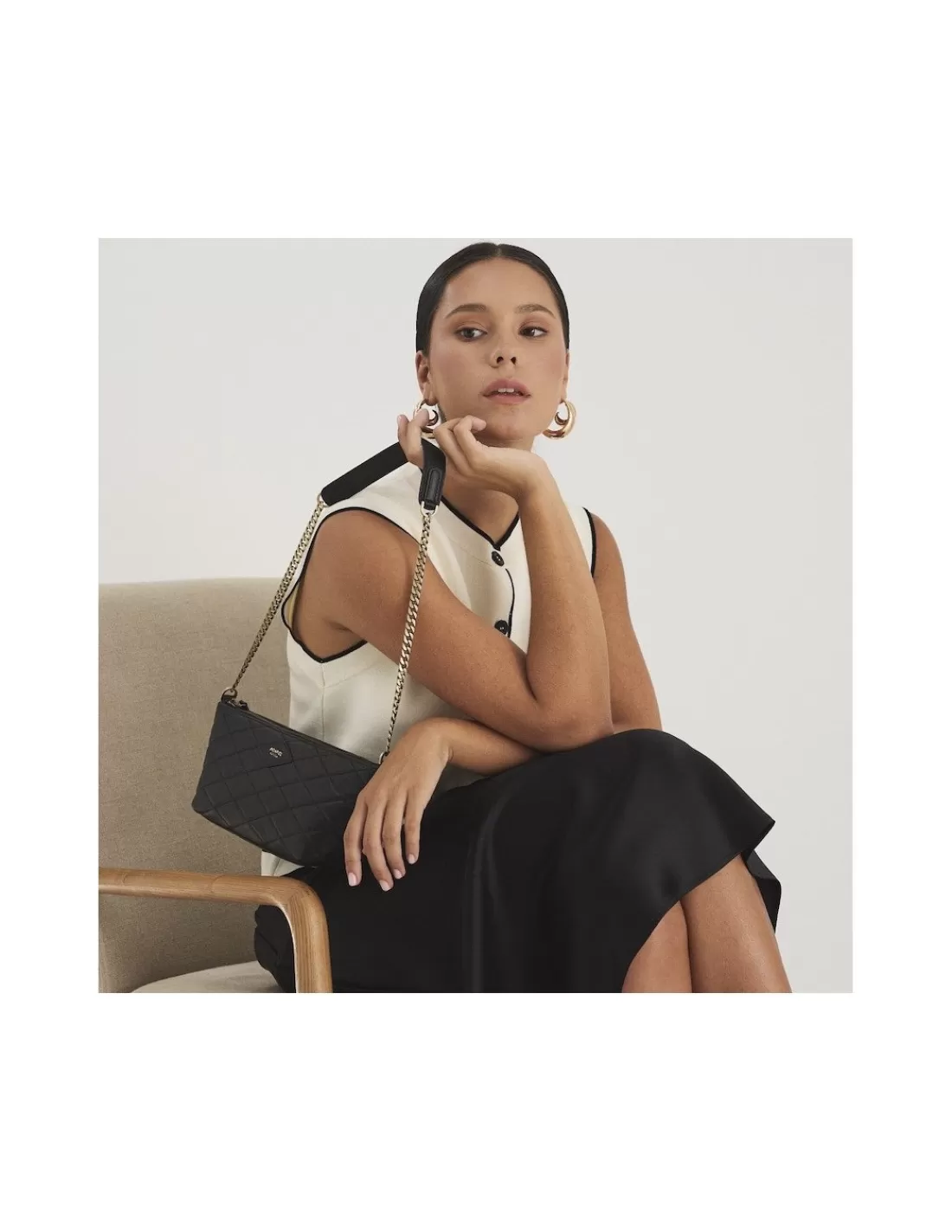 bolso_de_piel_mujer_pequeno_acolchado_new_york_6.webp Mujer MONPIEL Bolsos De Piel Pequeños | Bolsos Piel Mujer*Bolso de piel mujer pequeno Acolchado New York