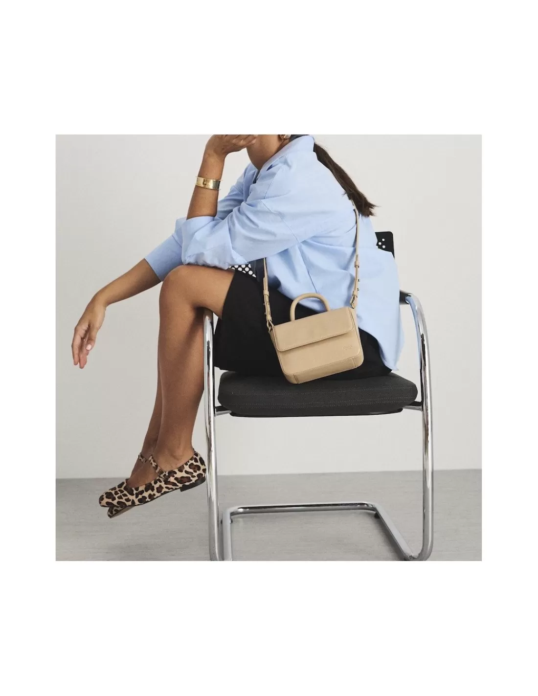 bolso_de_piel_pequeno_armado_3-4.webp Mujer MONPIEL Bolsos De Piel Pequeños | Bolsos Piel Mujer*Bolso de Piel Pequeno Armado