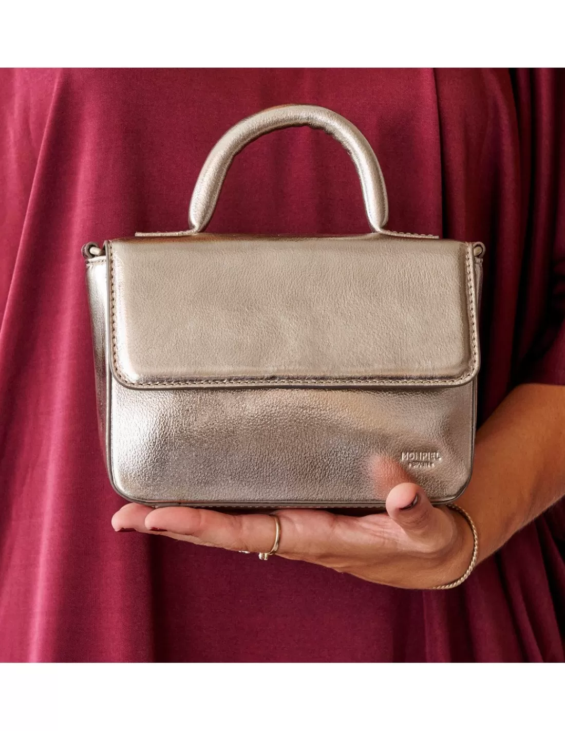 bolso_de_piel_pequeno_armado_5.webp Mujer MONPIEL Bolsos Piel Mujer | Bolsos De Piel Pequeños*Bolso de Piel Pequeno Armado