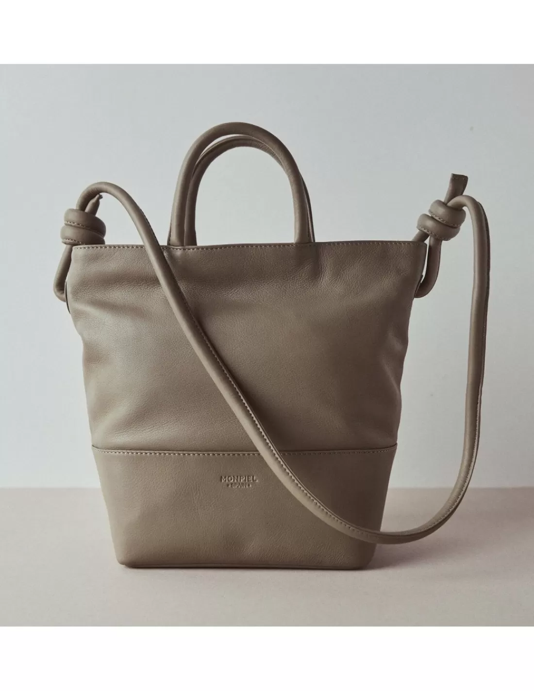 bolso_hobo_grande_nudos_3-3.webp Mujer MONPIEL Bolsos De Piel Grandes | Bolsos Piel Mujer*Bolso Hobo Grande Nudos