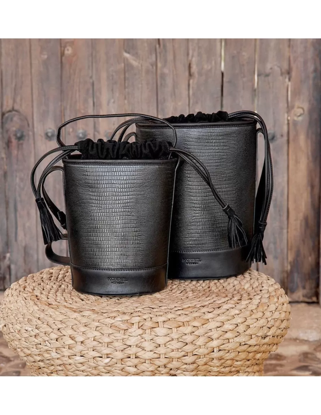 bolso_redondo_cubo_pequeno_8.webp Mujer MONPIEL Bolsos De Piel Pequeños | Bolsos Piel Mujer*Bolso Redondo Cubo Pequeno