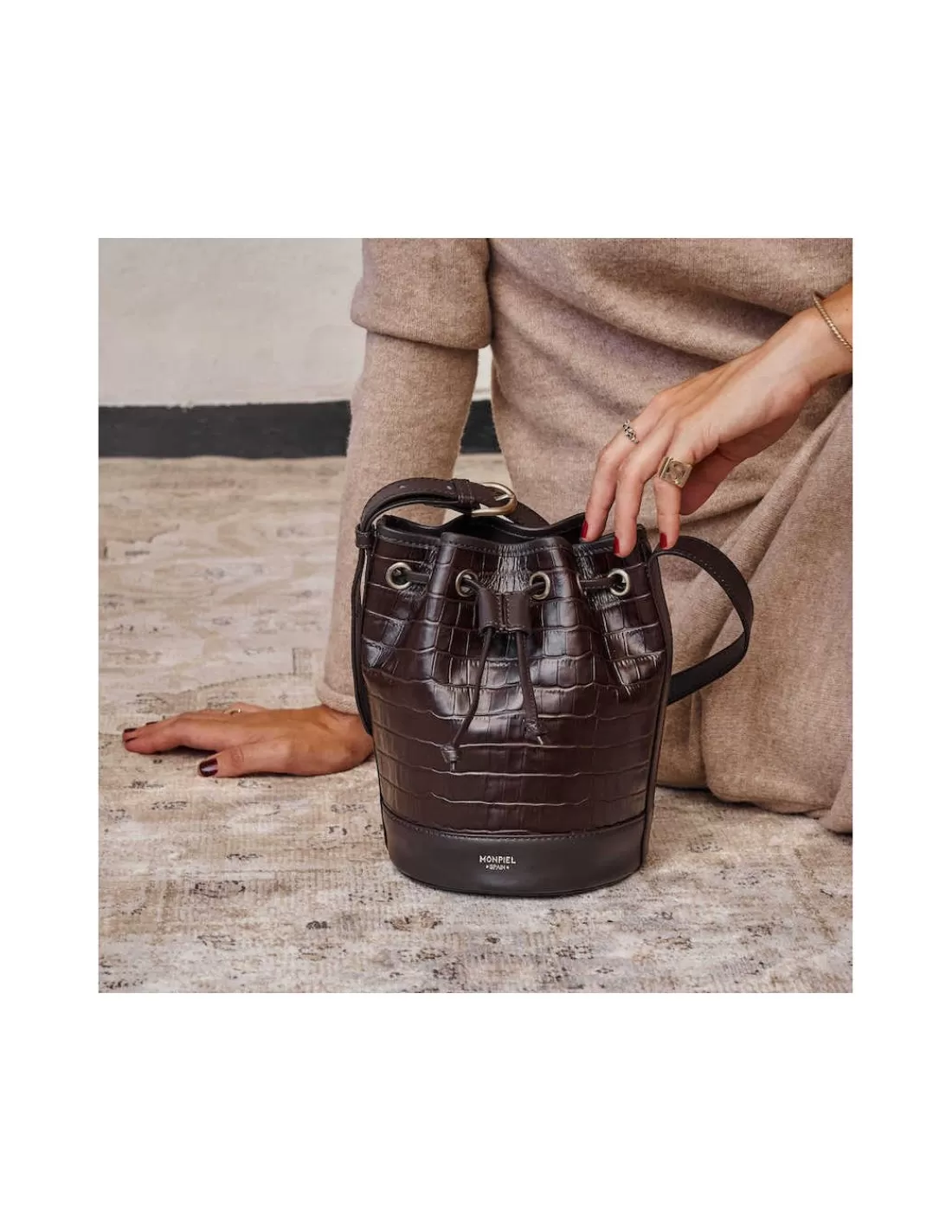 bolso_saco_bombonera_pequeno_2-2.webp Mujer MONPIEL Bolsos De Piel Pequeños | Bolsos Piel Mujer*Bolso Saco Bombonera Pequeno