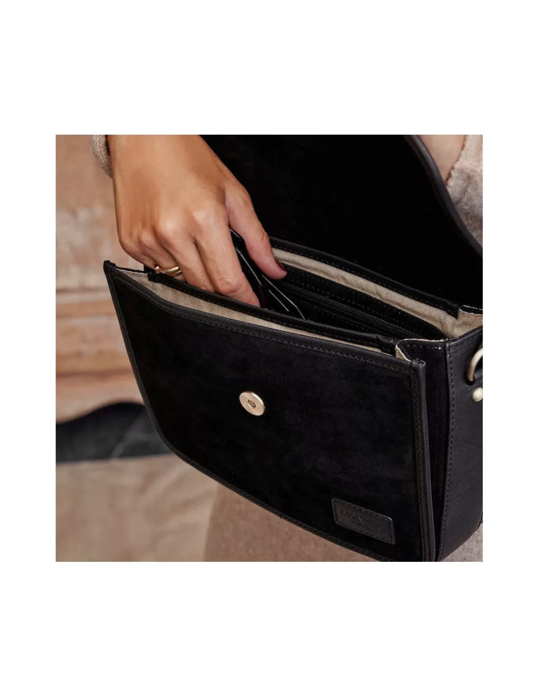 bolso_satchel_hebilla_5-1.webp Mujer MONPIEL Bolsos De Piel Medianos | Bolsos Piel Mujer*Bolso Satchel Hebilla