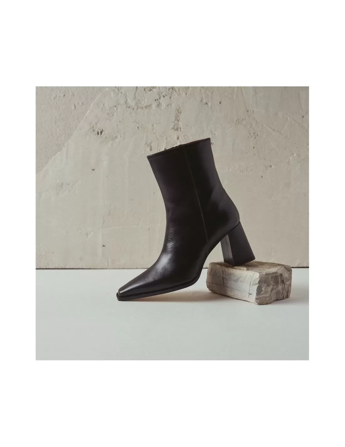 botin_de_tacon_valentina_11.webp Mujer MONPIEL Botines Piel Mujer*Botin de tacon Valentina