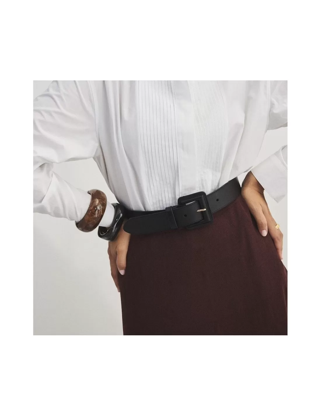 cinturon_ancho_mujer_de_piel_hebilla_forrada_4-1.webp Mujer MONPIEL Cinturones Piel Mujer*Cinturon ancho mujer de piel hebilla forrada