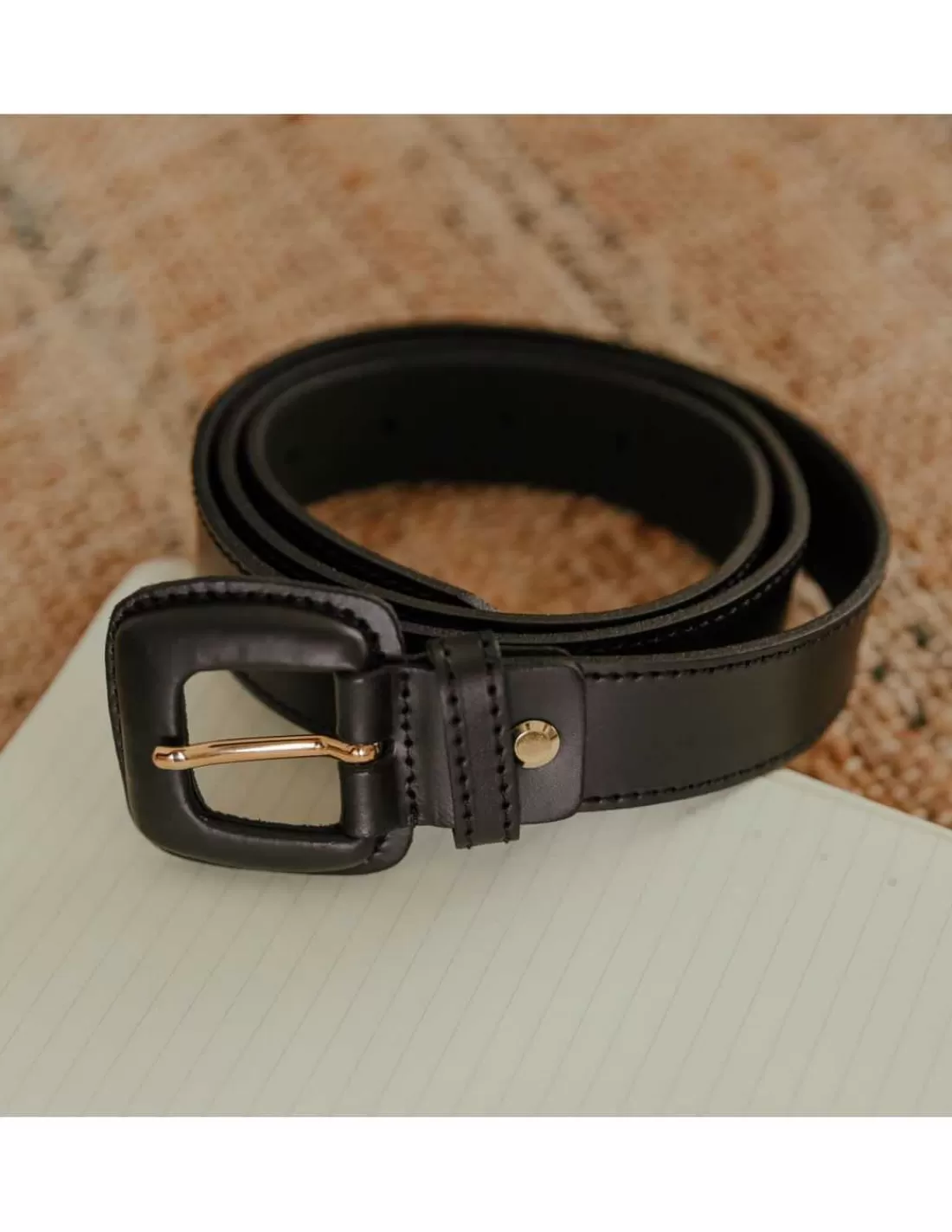 cinturon_de_cuero_mujer_hebilla_forrada_piel_3.webp Mujer MONPIEL Cinturones Piel Mujer*Cinturon de cuero Mujer Hebilla Forrada Piel