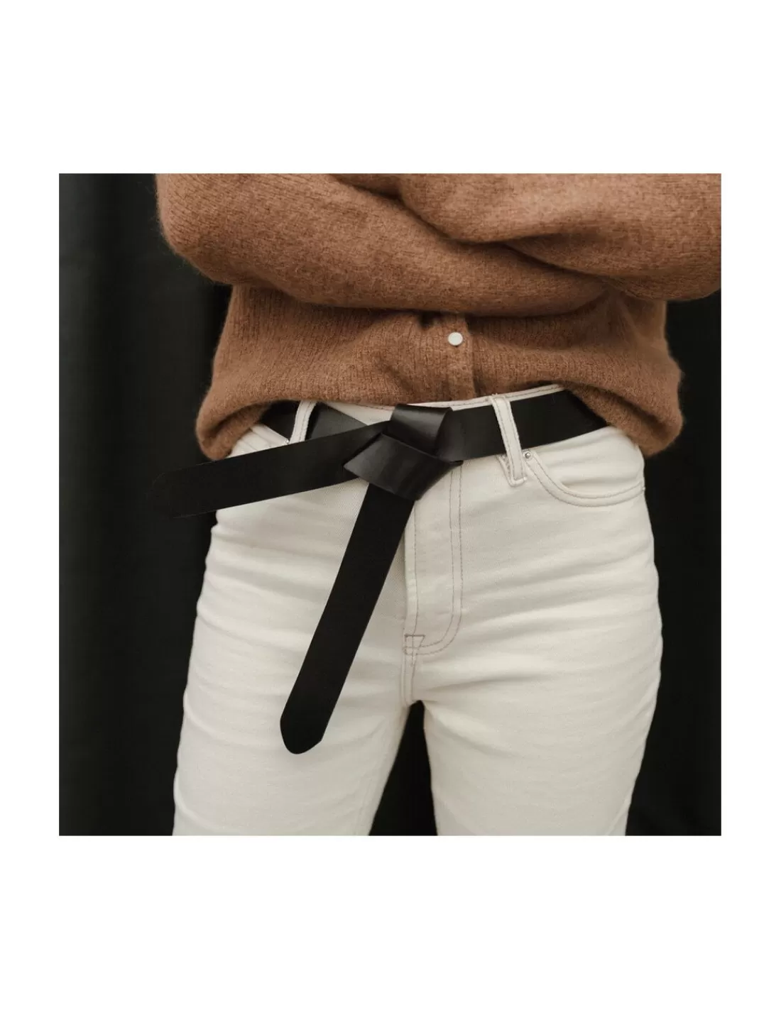 cinturon_nudo_vaquetilla_5.webp Mujer MONPIEL Cinturones Piel Mujer*Cinturon Nudo Vaquetilla