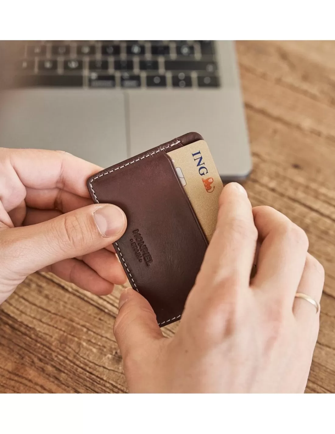 tarjetero_de_piel_mini_3-1.webp Hombre MONPIEL Tarjeteros Hombre Piel*Tarjetero de piel Mini